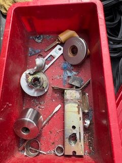 ドアノブ取り外し後の状態